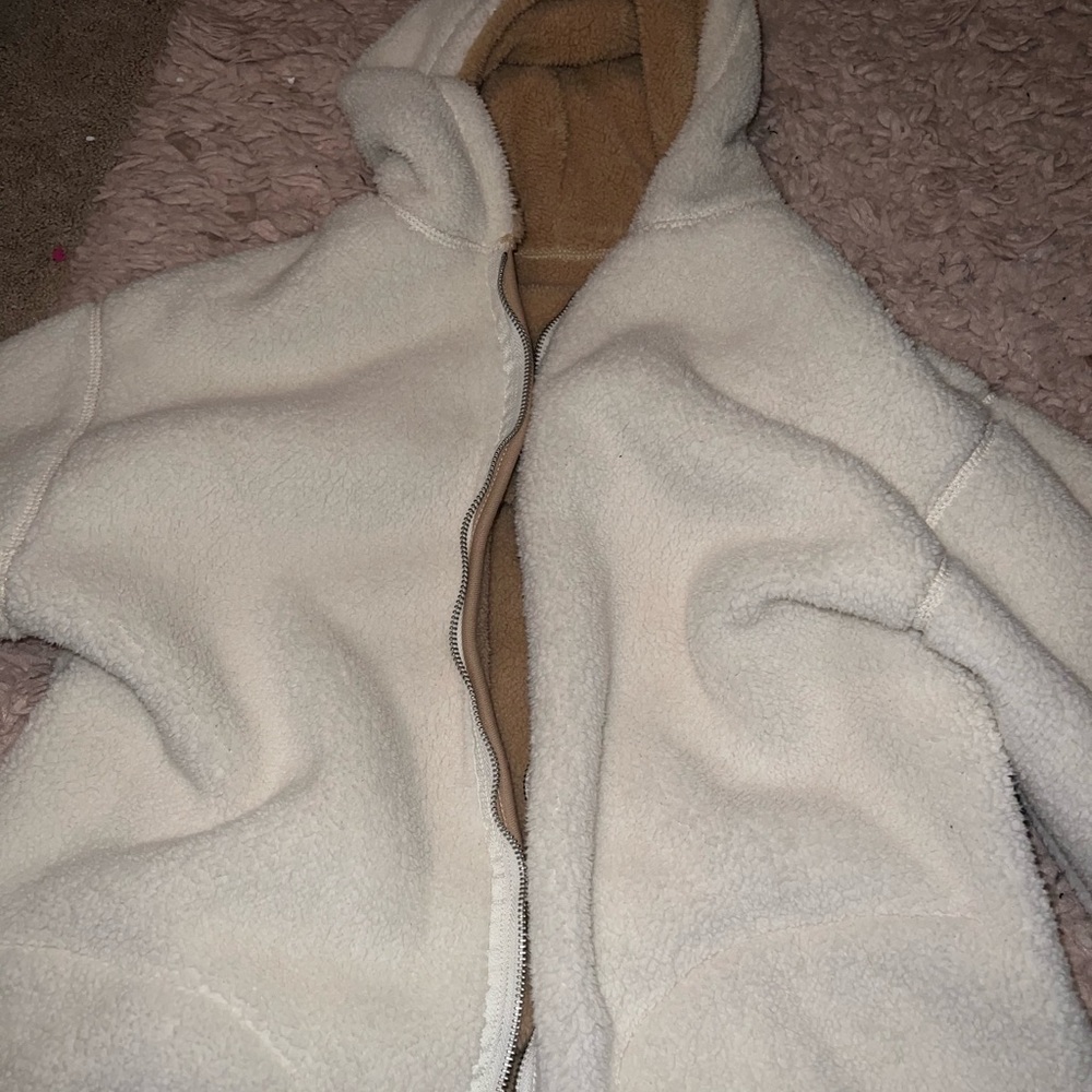 Reversible Sherpa hoodie